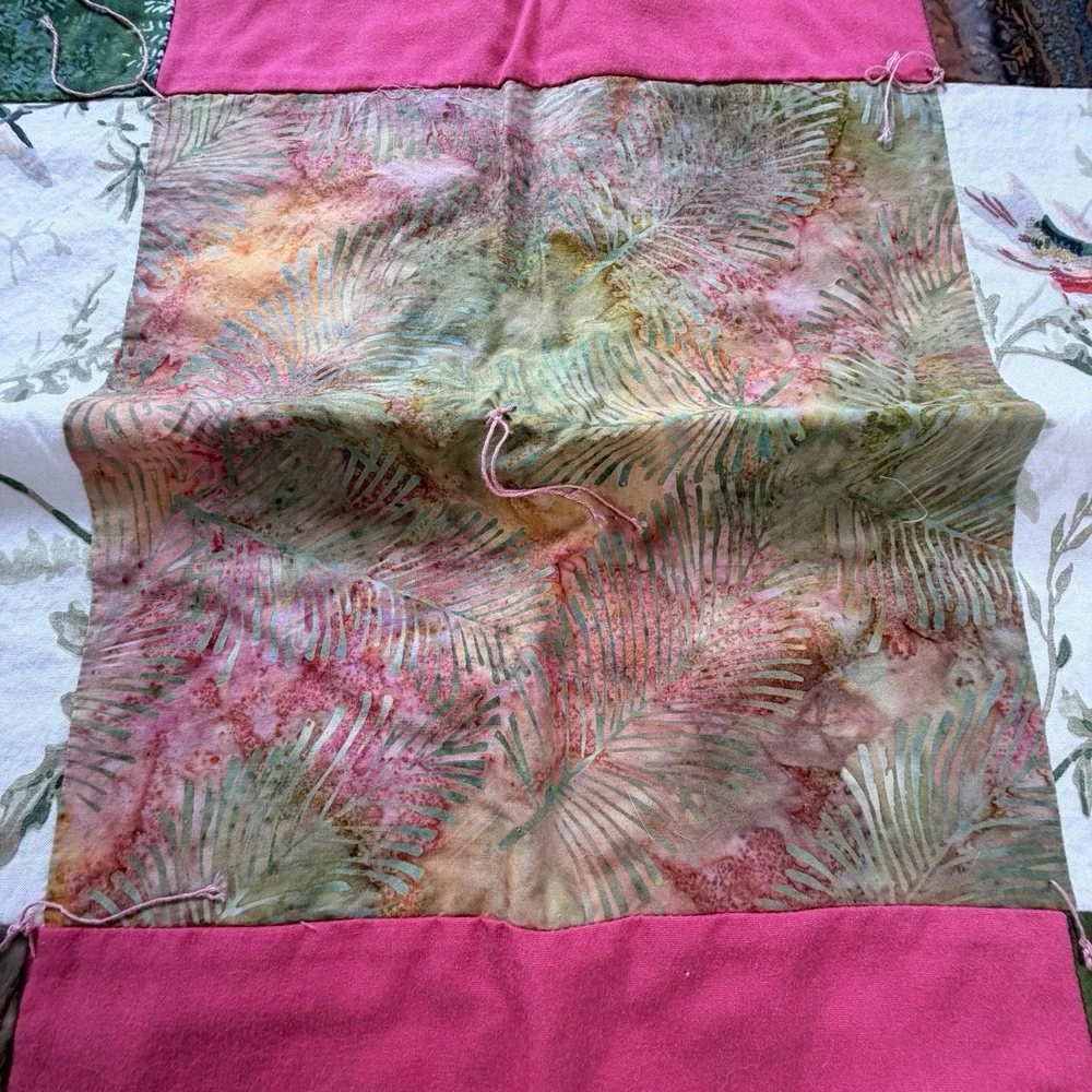 Vintage Handmade Patchwork Quilt Hummingbird Floral Cottage Lap Quilt 34in